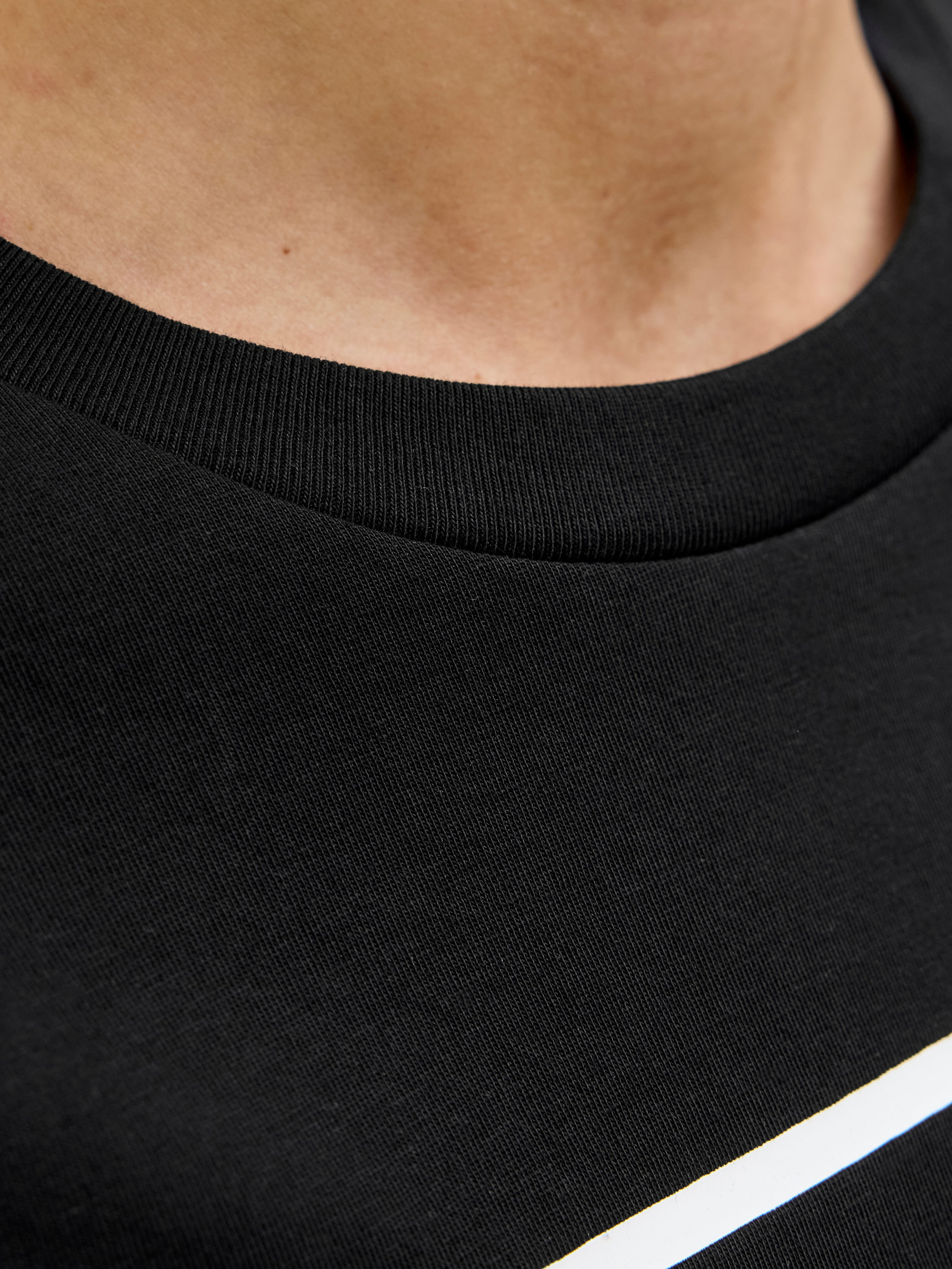 Printed Crew neck OASIS T-shirt | Black | Jack & Jones® Printed Crew neck OASIS T-shirt | Black | Jack & Jones®