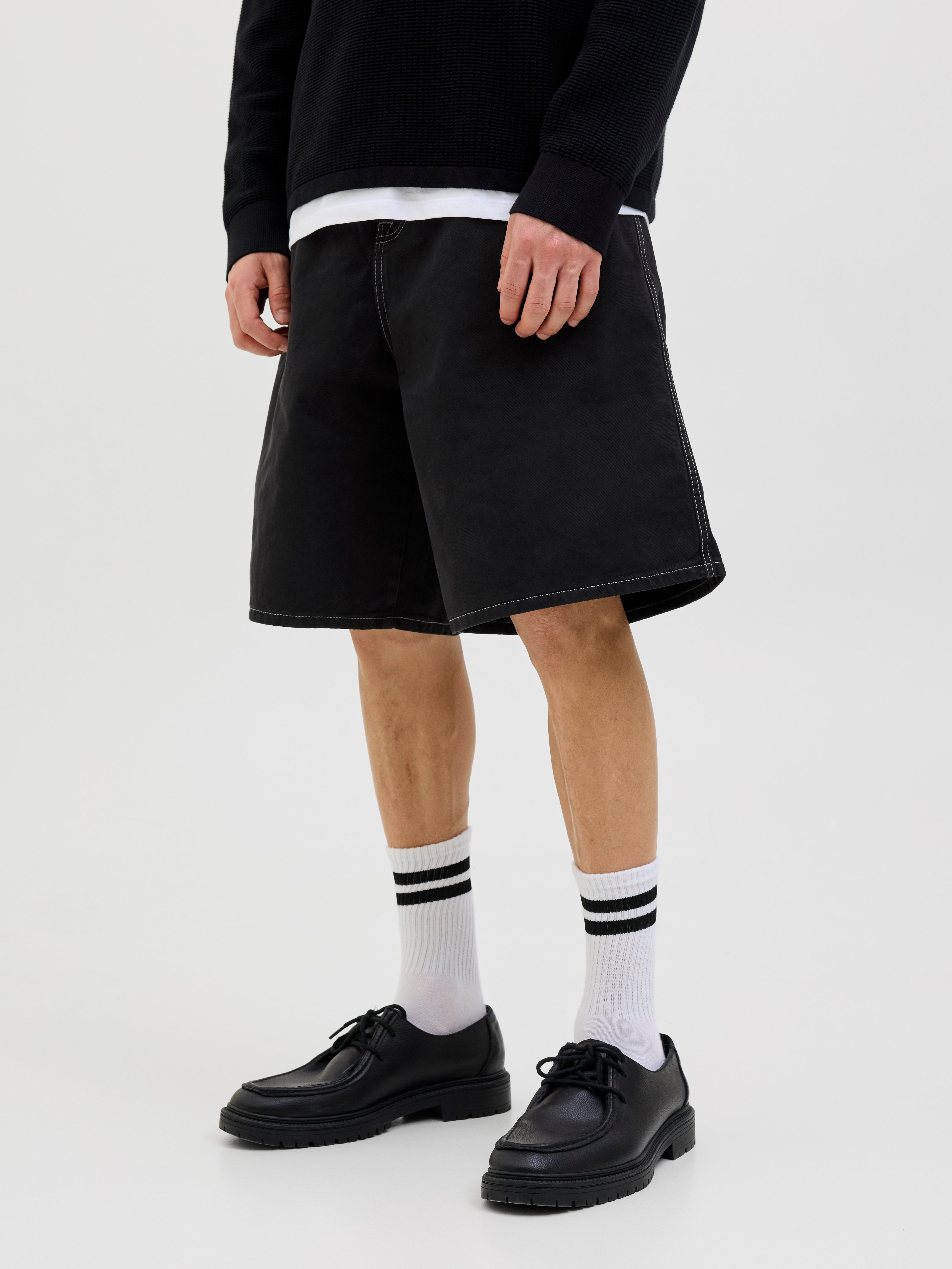 Baggy-Zipper-Denim-Shorts-