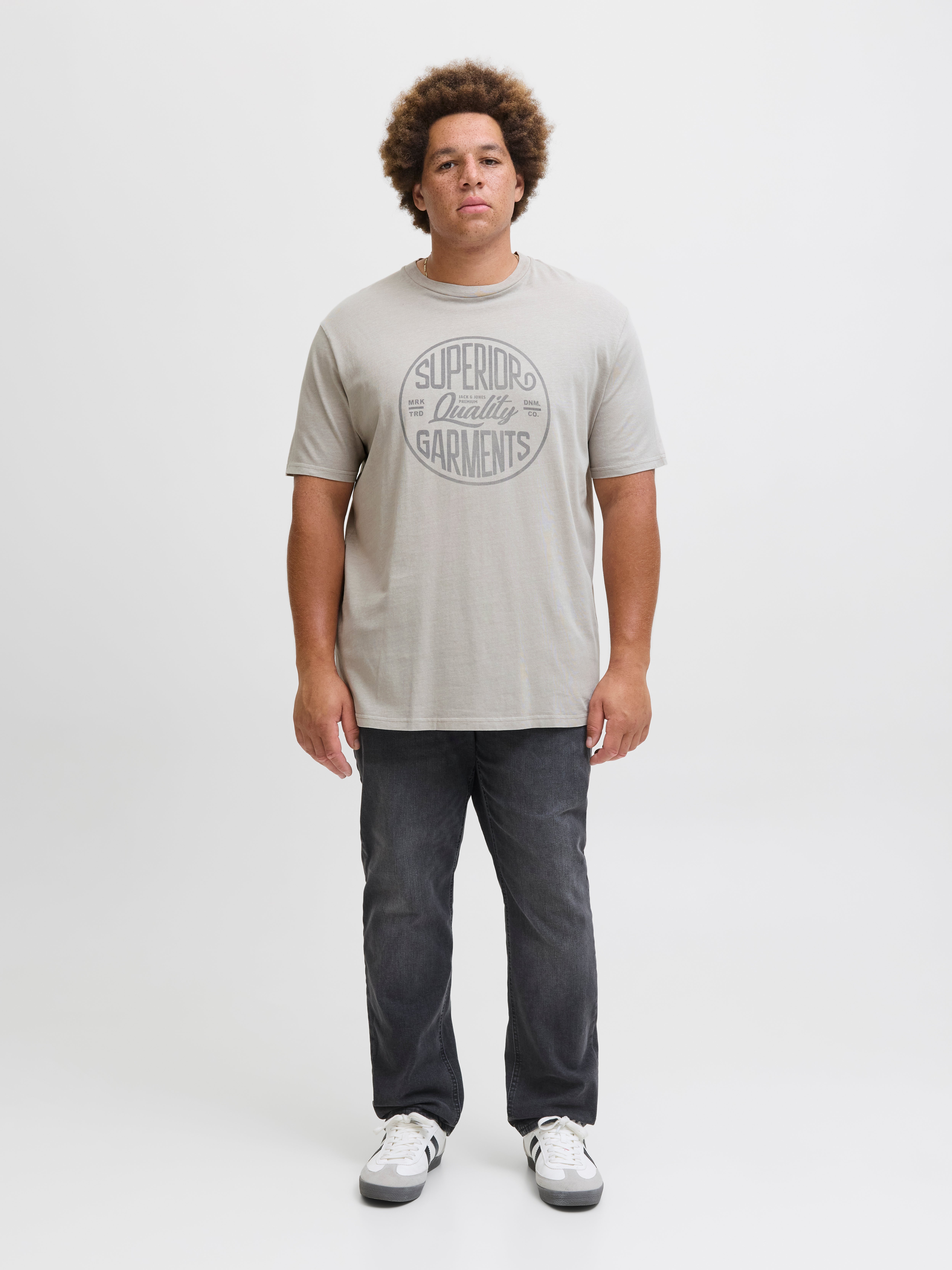 Thumbnail - Plus Size T-shirt