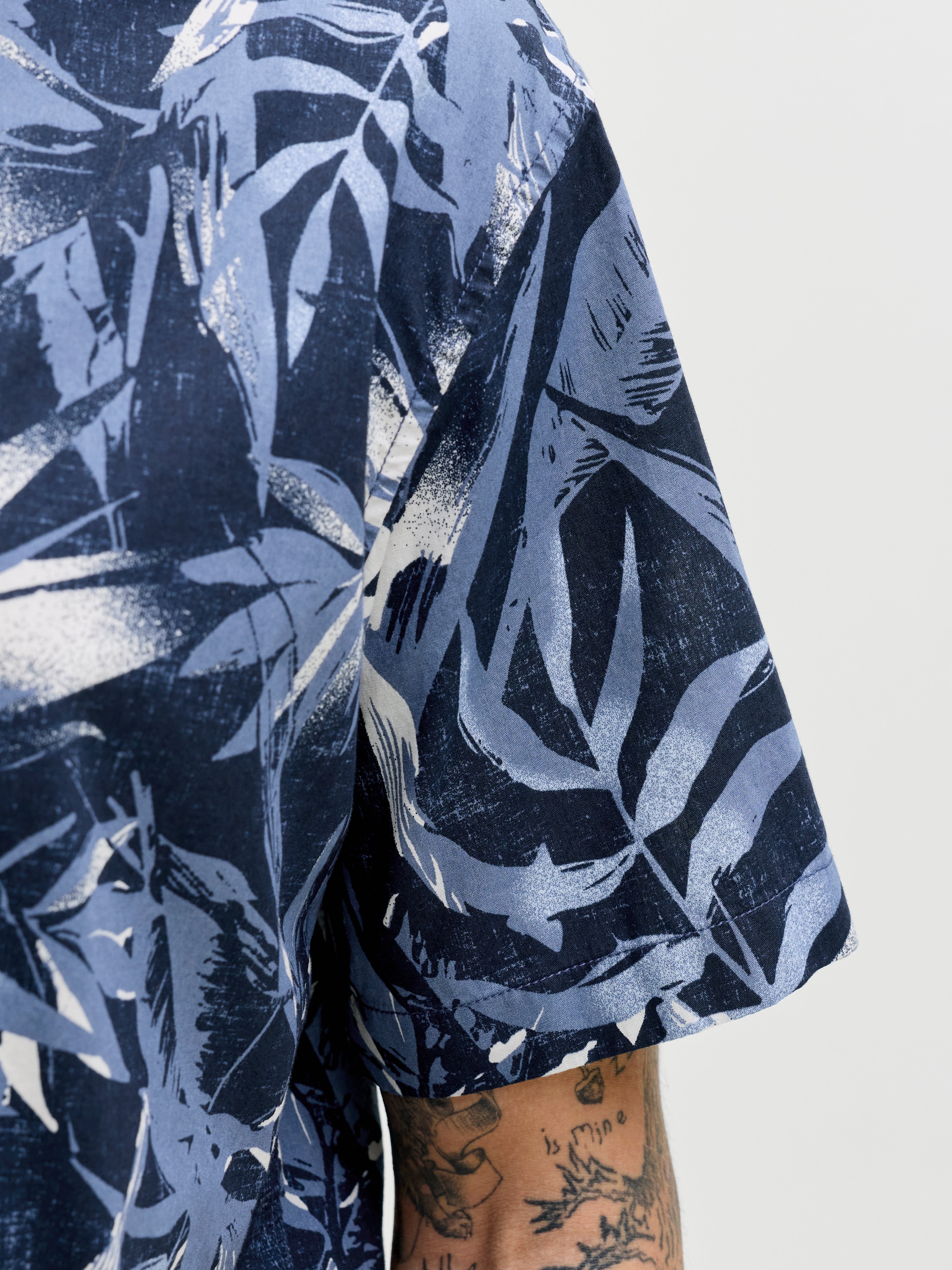 Thumbnail - Hawaii-hemd Plus Size