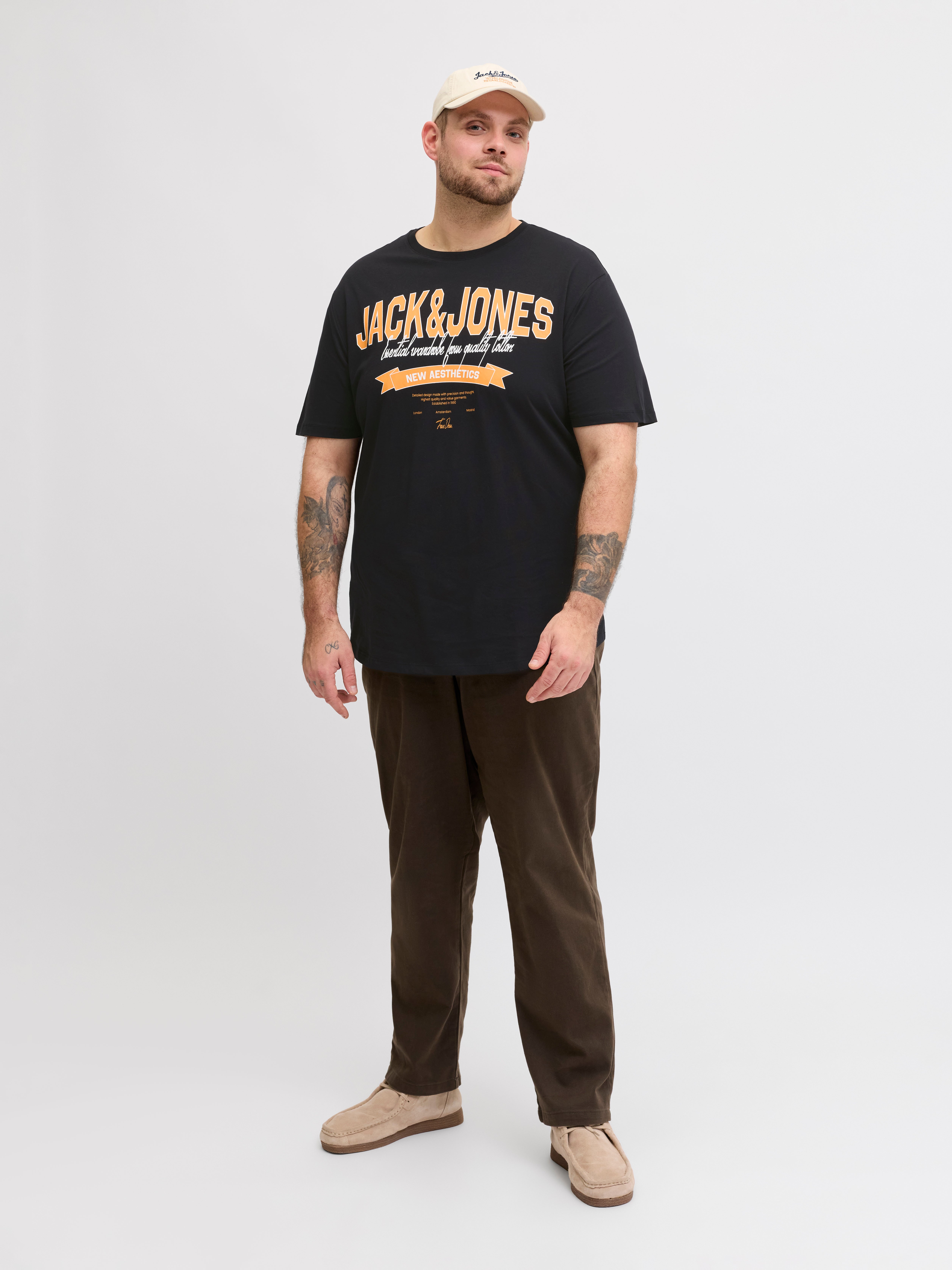 Thumbnail - Plus Size T-shirt