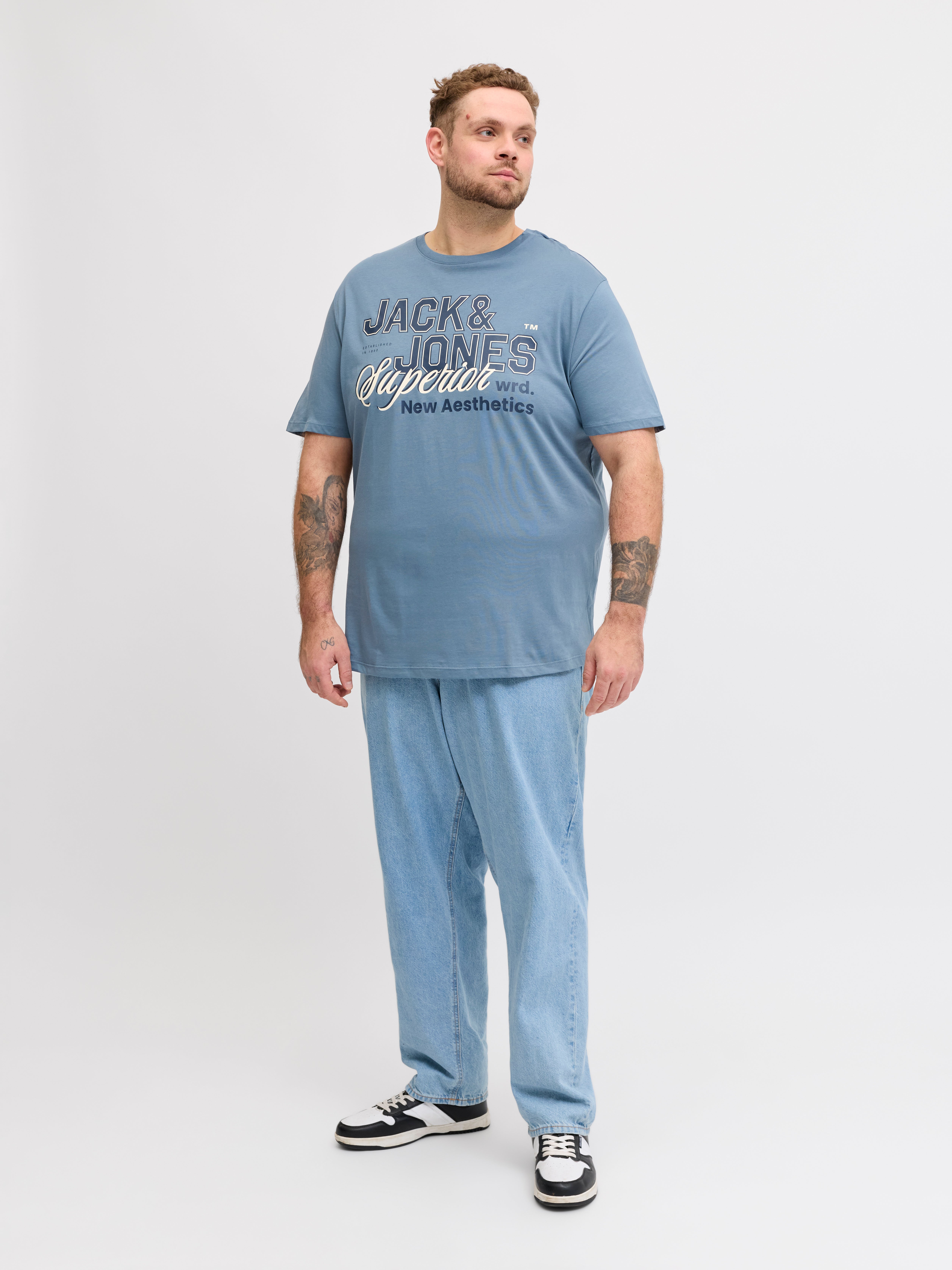 Thumbnail - Plus Size T-shirt