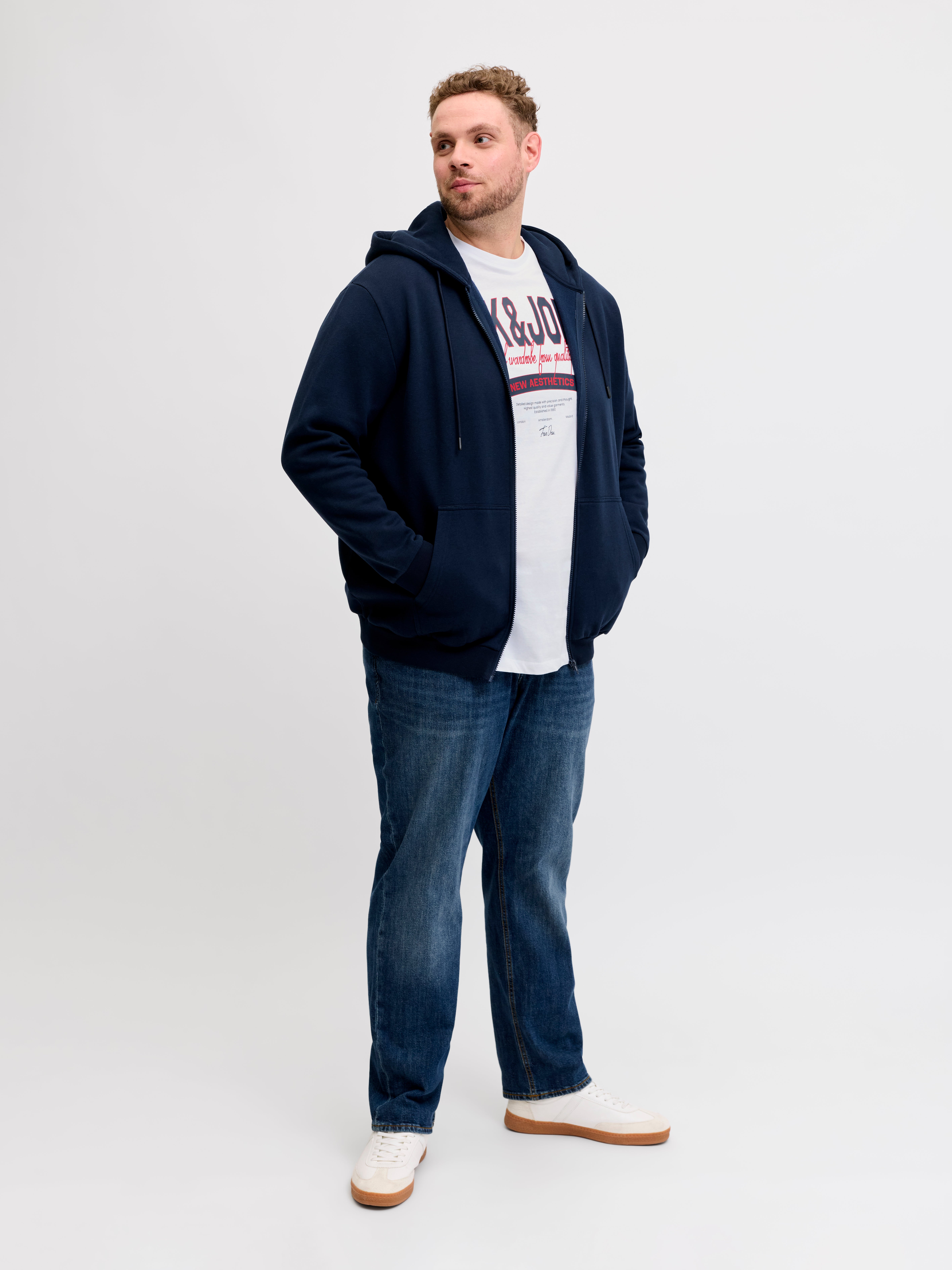 Thumbnail - Plus Size T-shirt