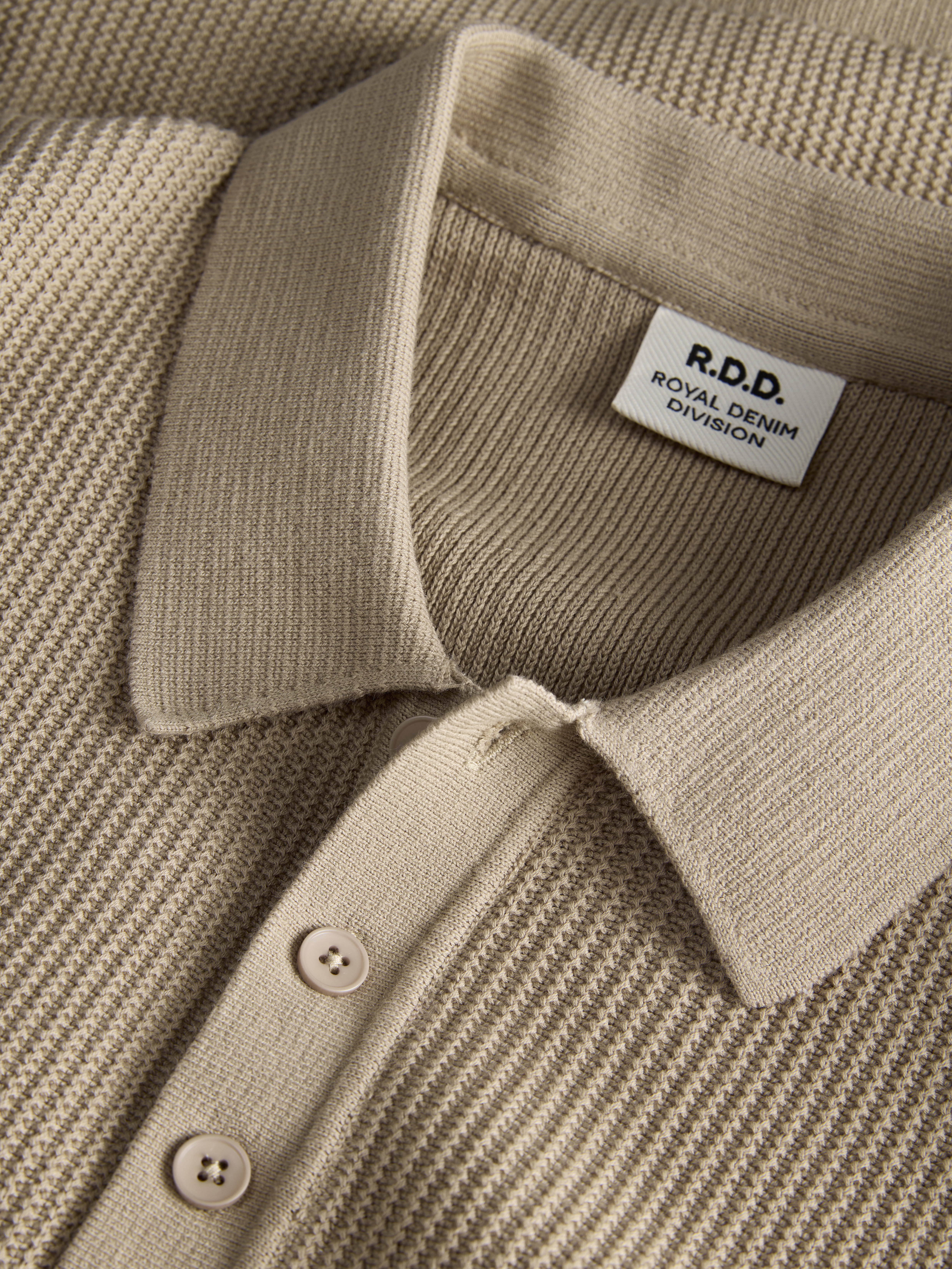 Thumbnail - Rdd Gestricktes Polo