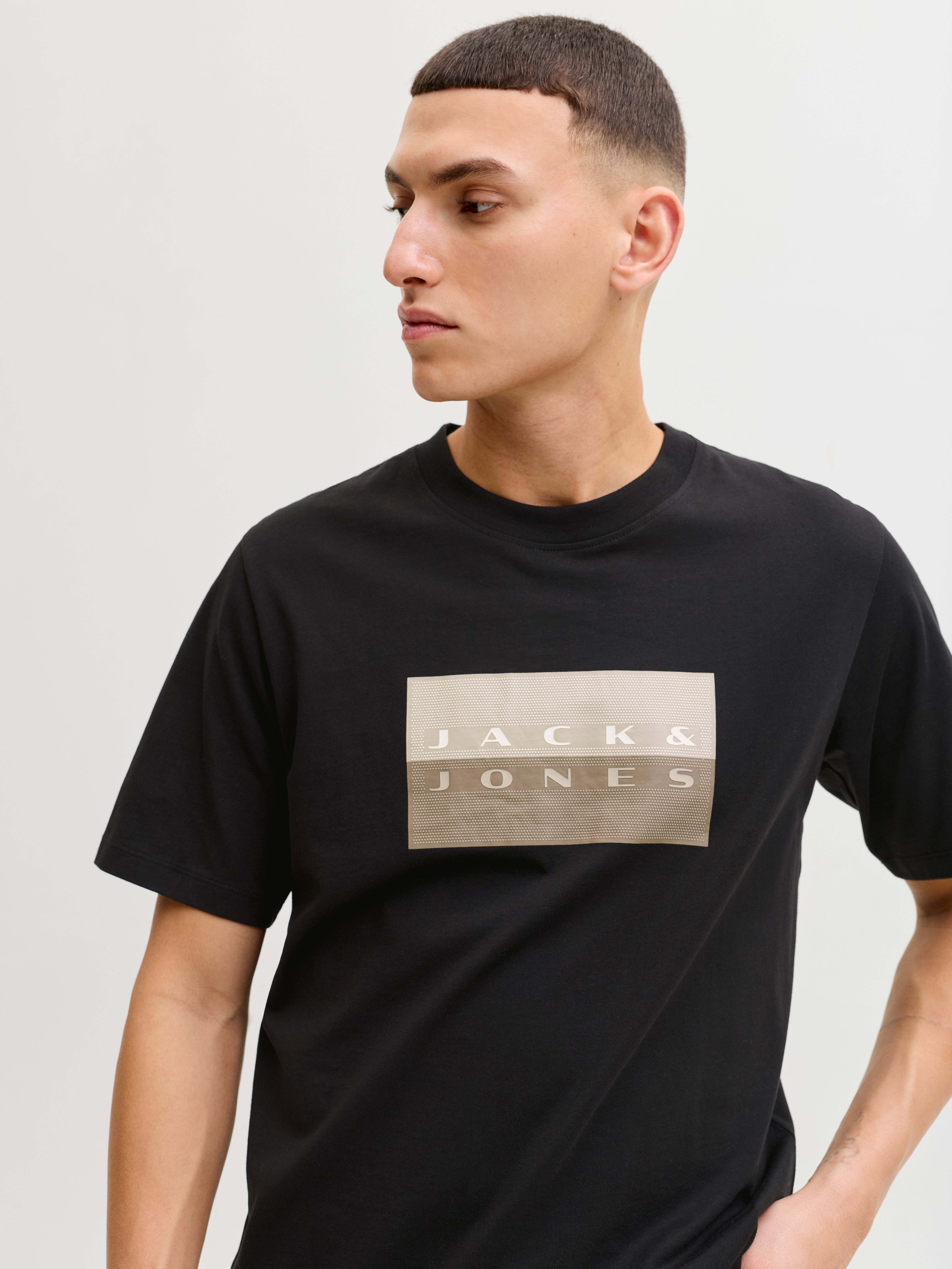Thumbnail - T-shirt