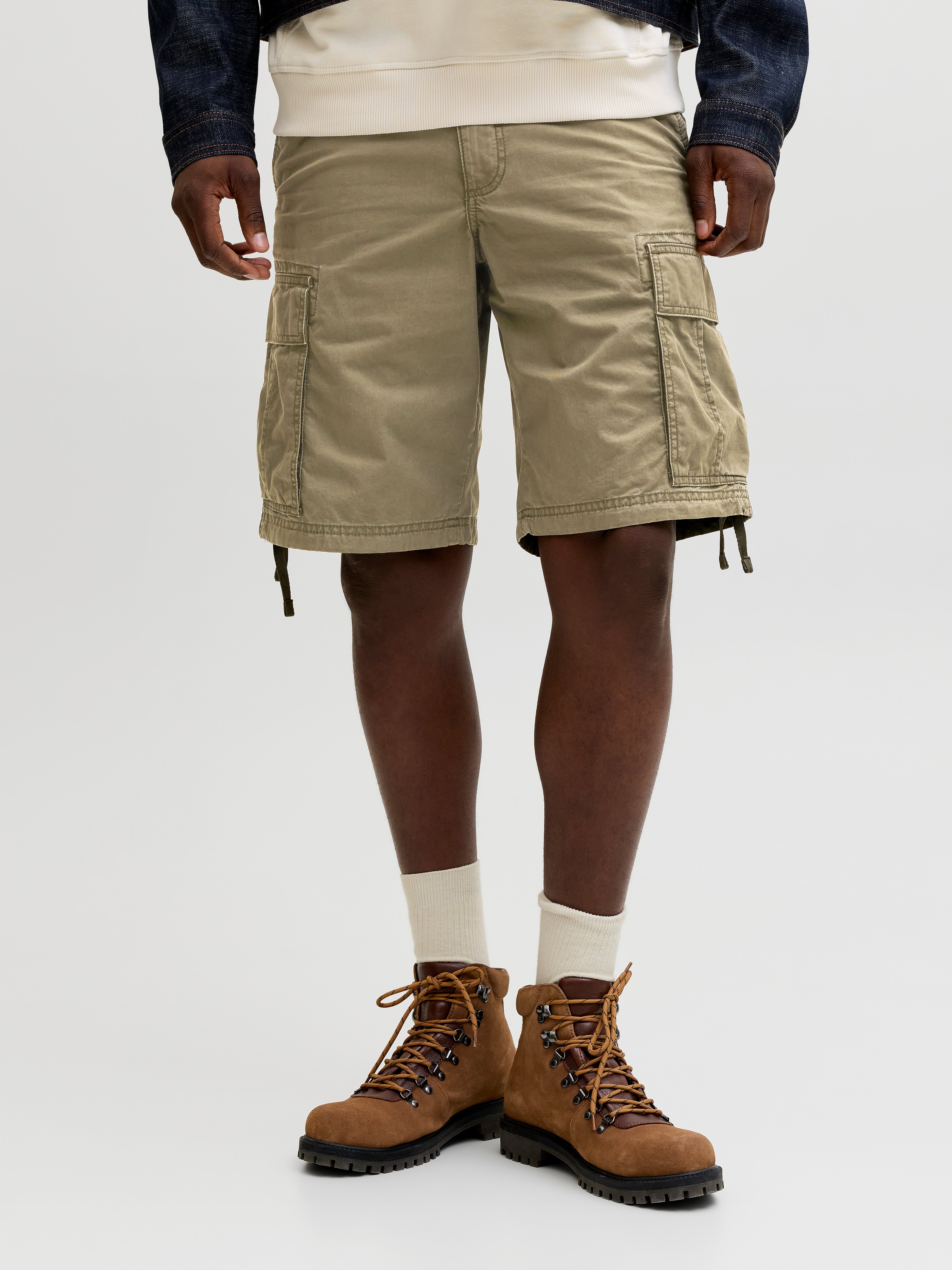 Relaxed Fit Cargo Shorts