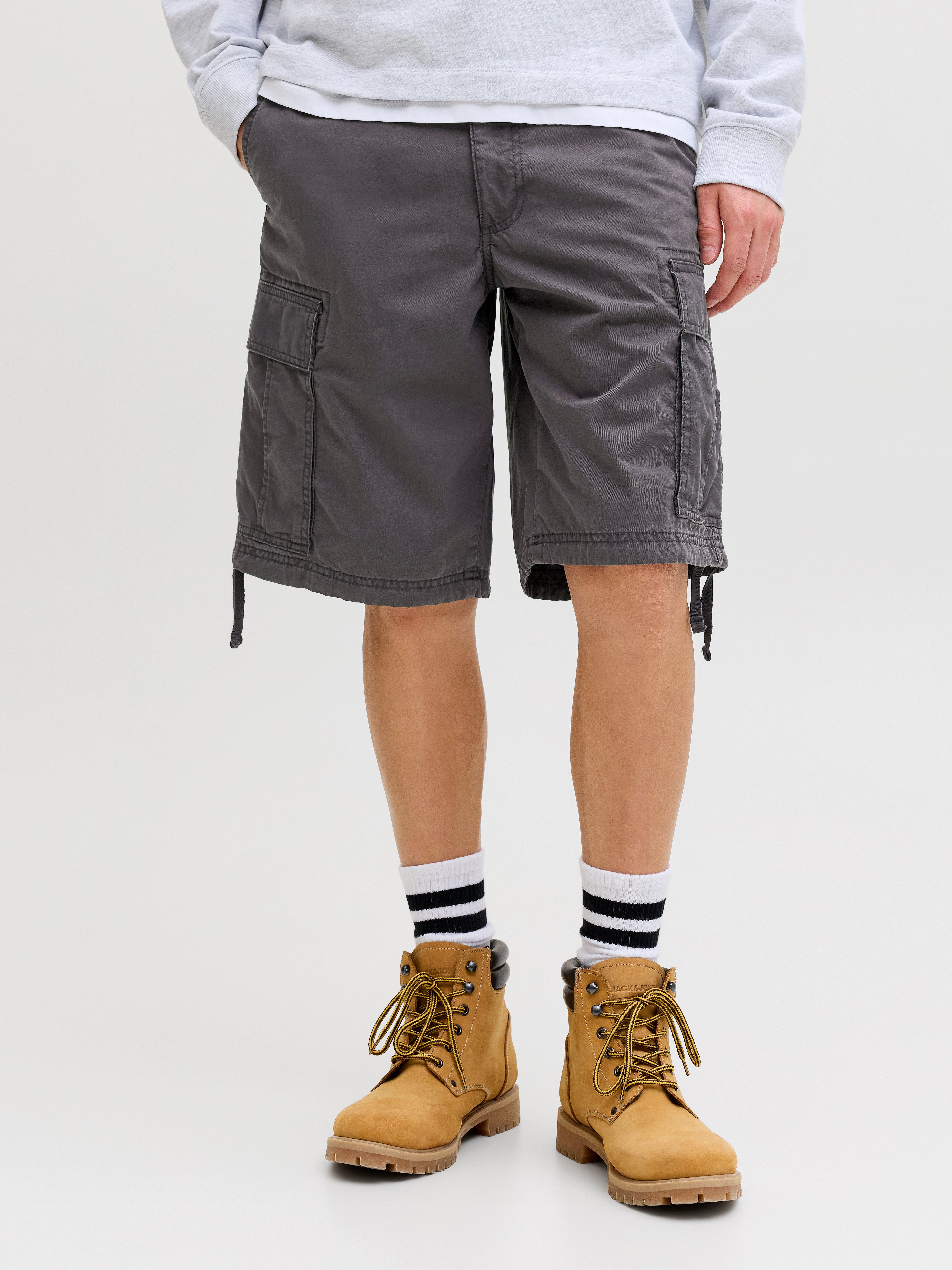 Relaxed Fit Cargo Shorts