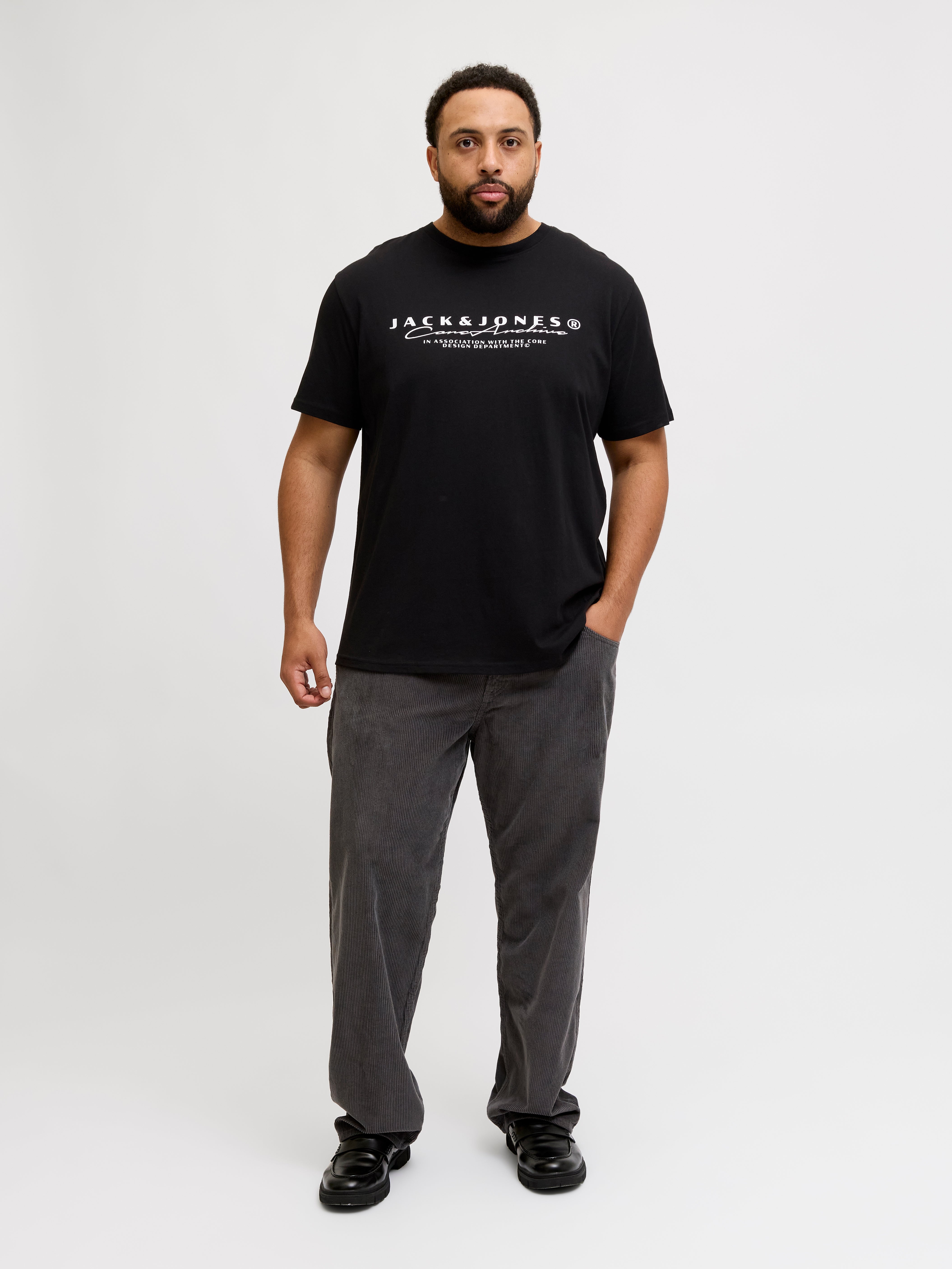 Thumbnail - Plus Size T-shirt