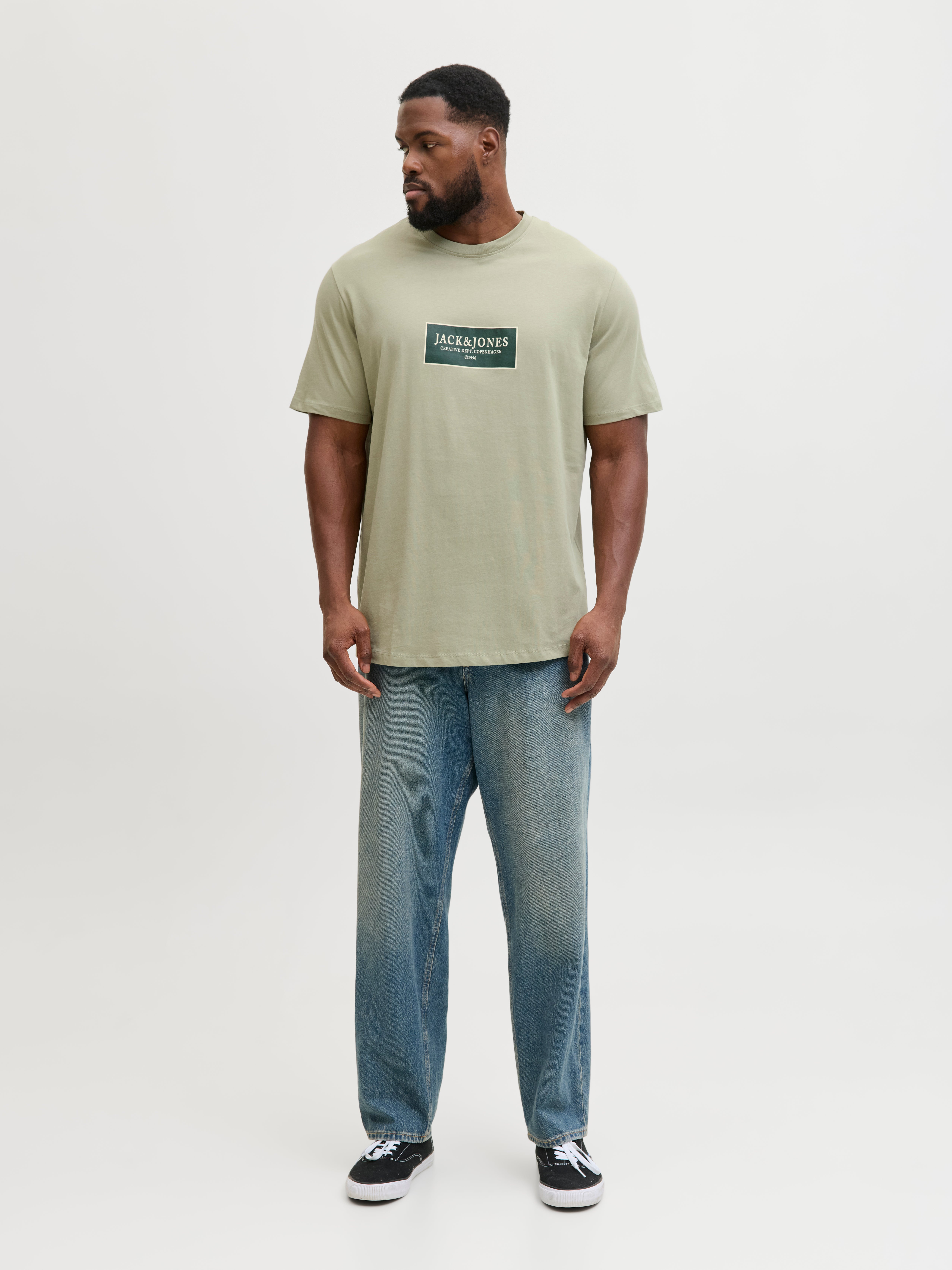 Thumbnail - Plus Size T-shirt