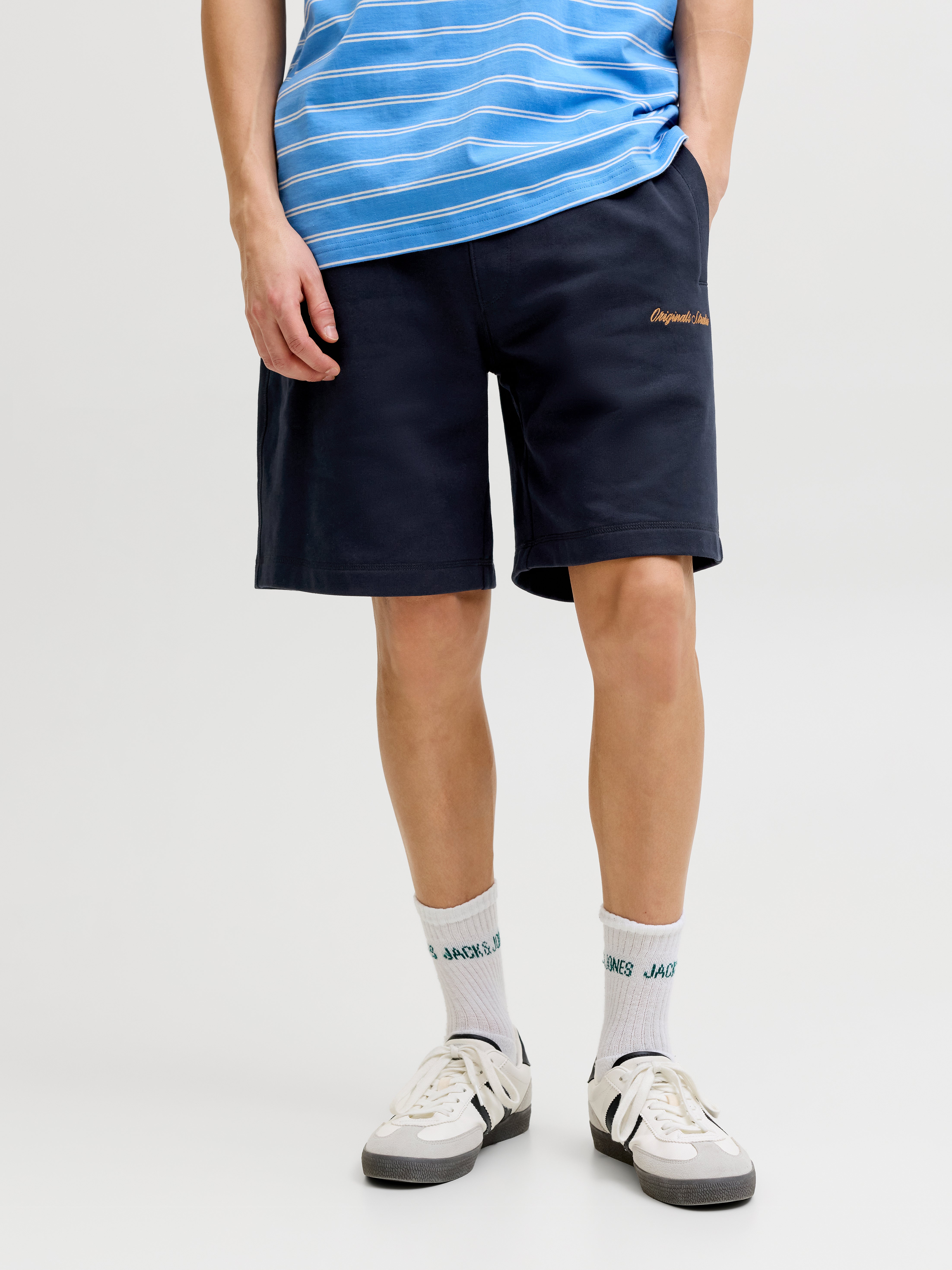 Thumbnail - Loose Fit Sweat-shorts