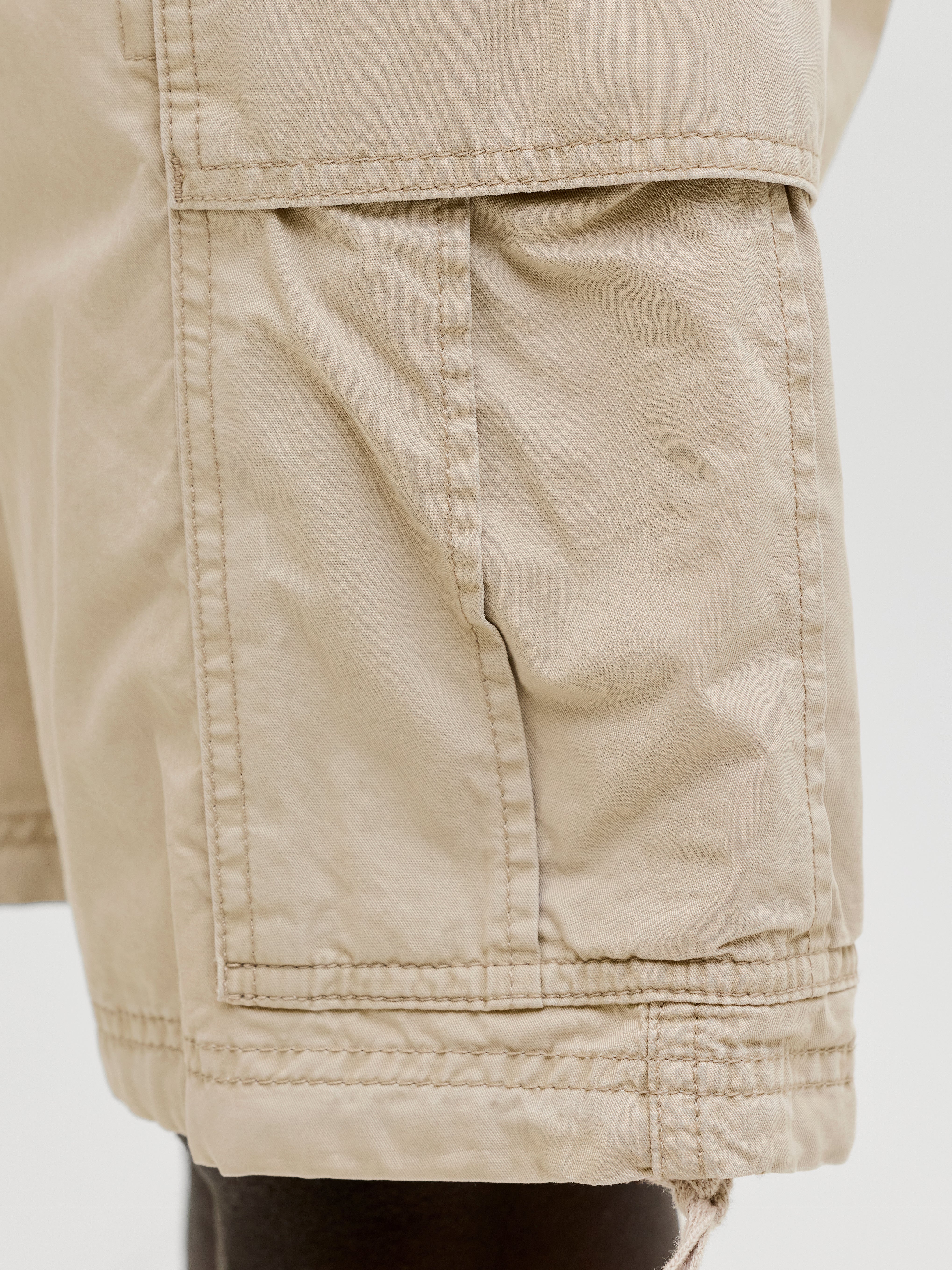 Thumbnail - Plus Size Relaxed Fit Cargo Shorts