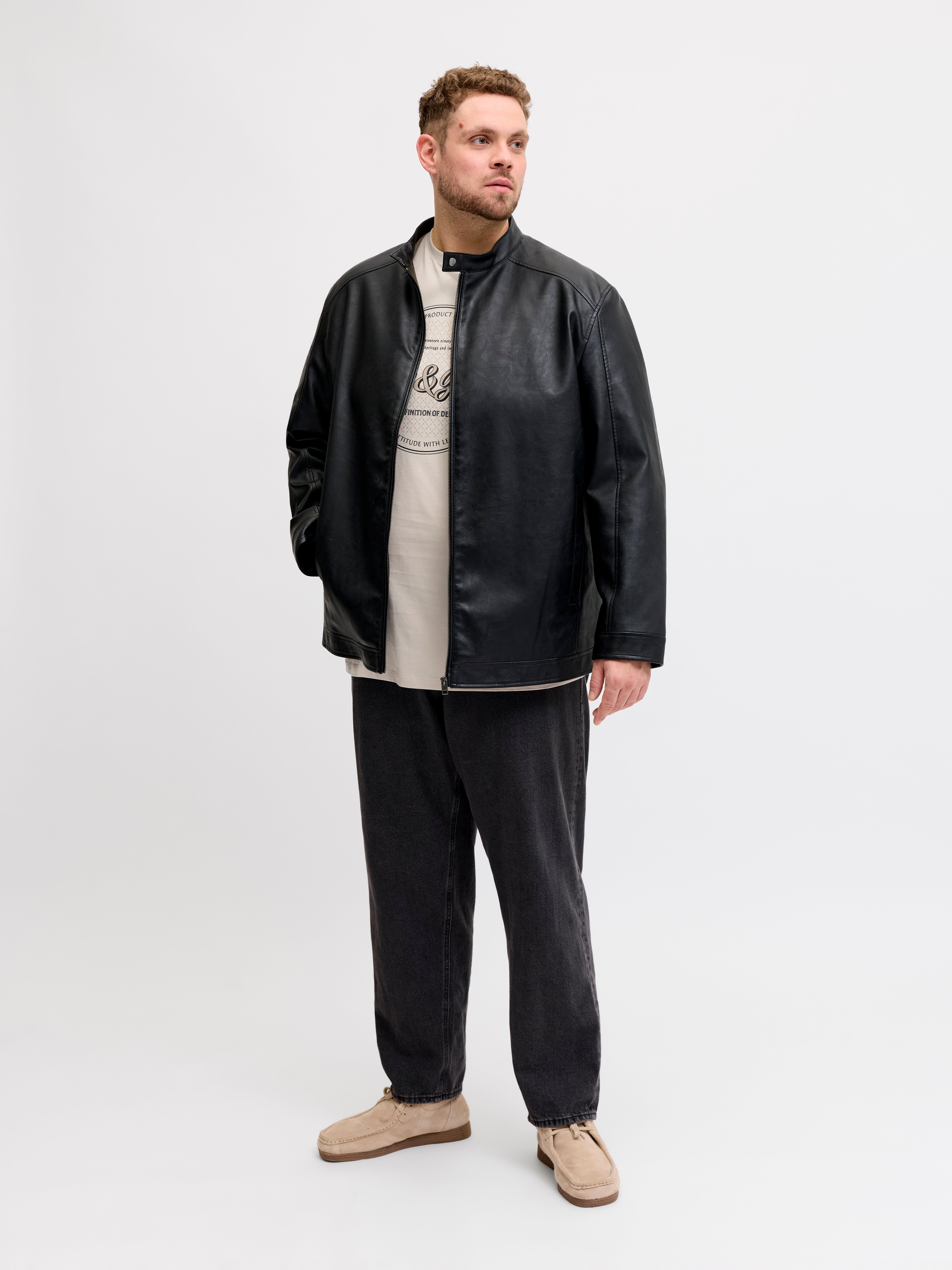 Thumbnail - Plus Size T-shirt