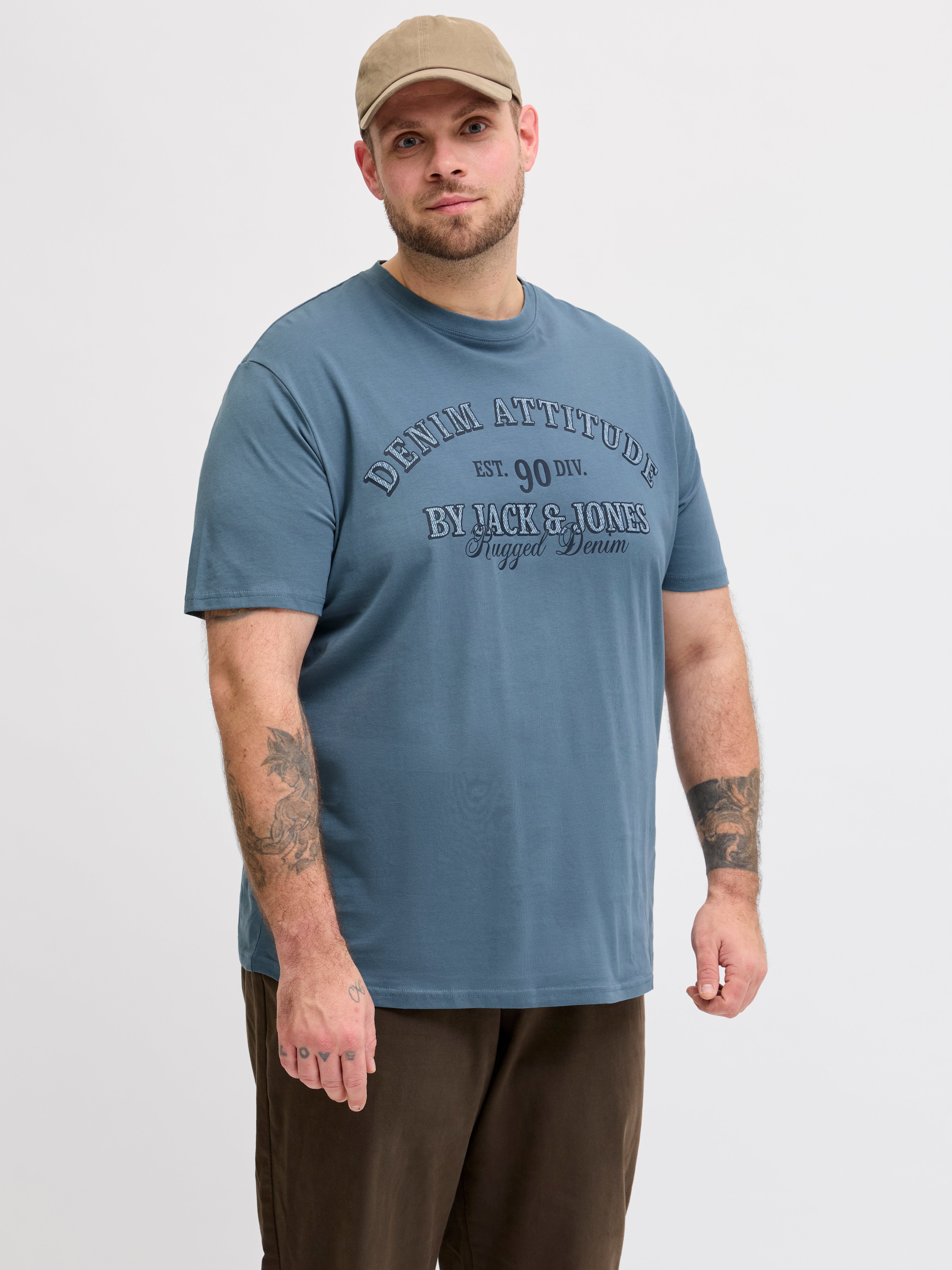 Thumbnail - Plus Size T-shirt
