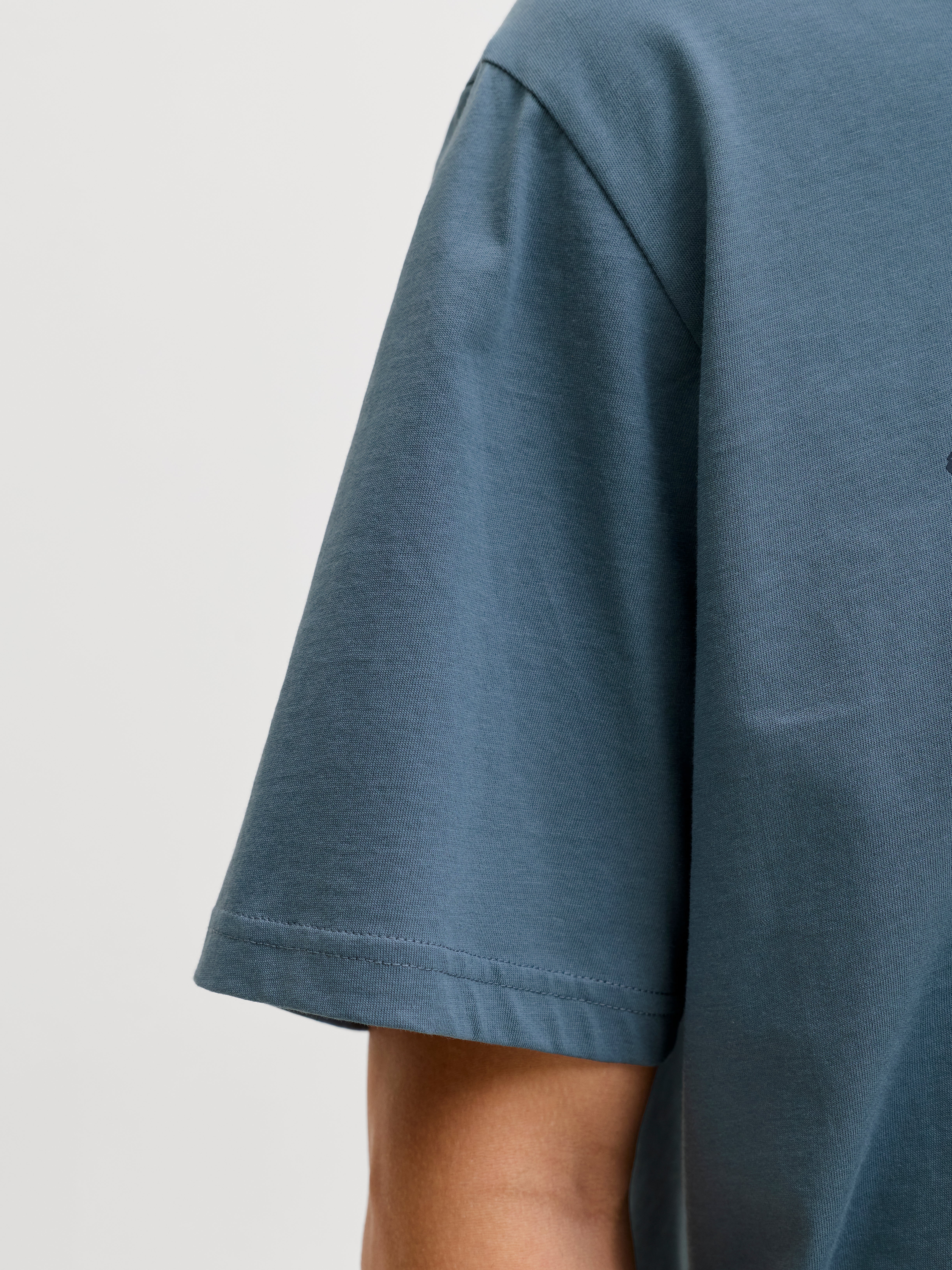 Thumbnail - Plus Size T-shirt