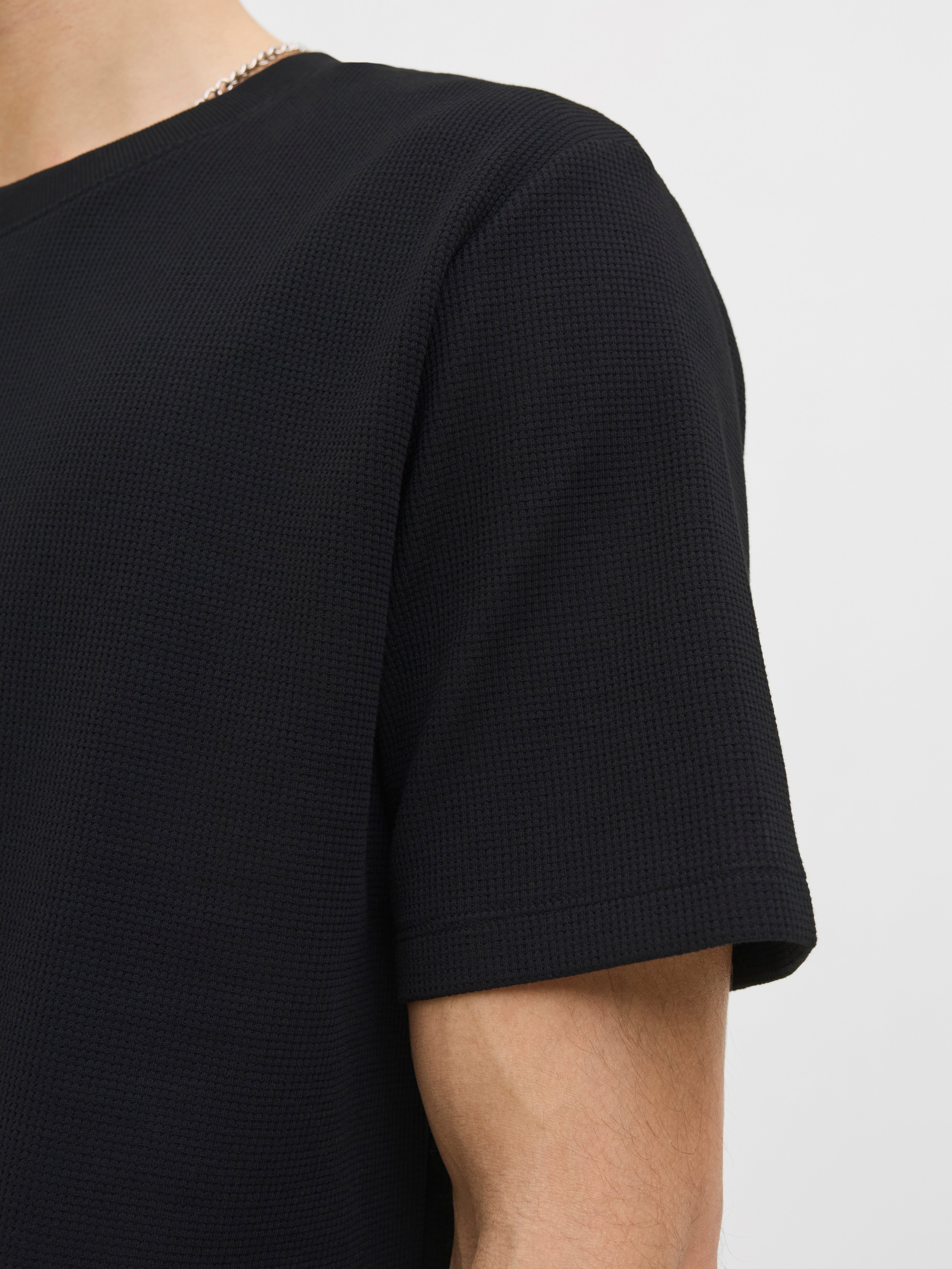 Thumbnail - Plus Size T-shirt