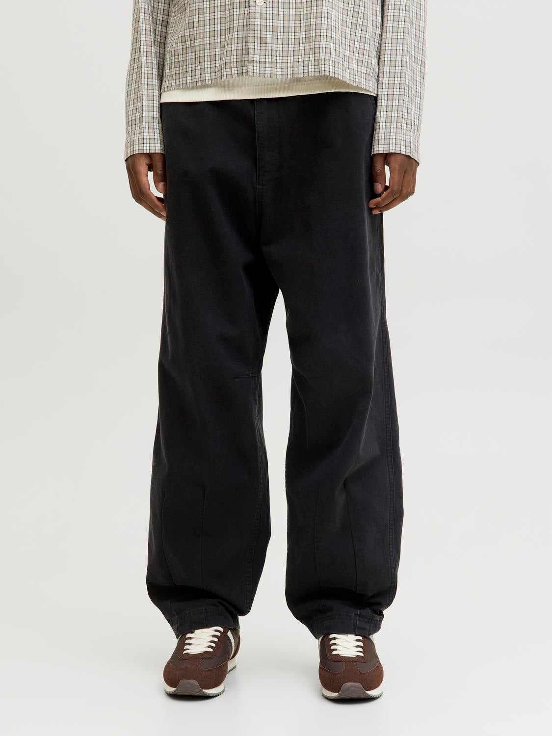 Barrel Fit Chino Hose