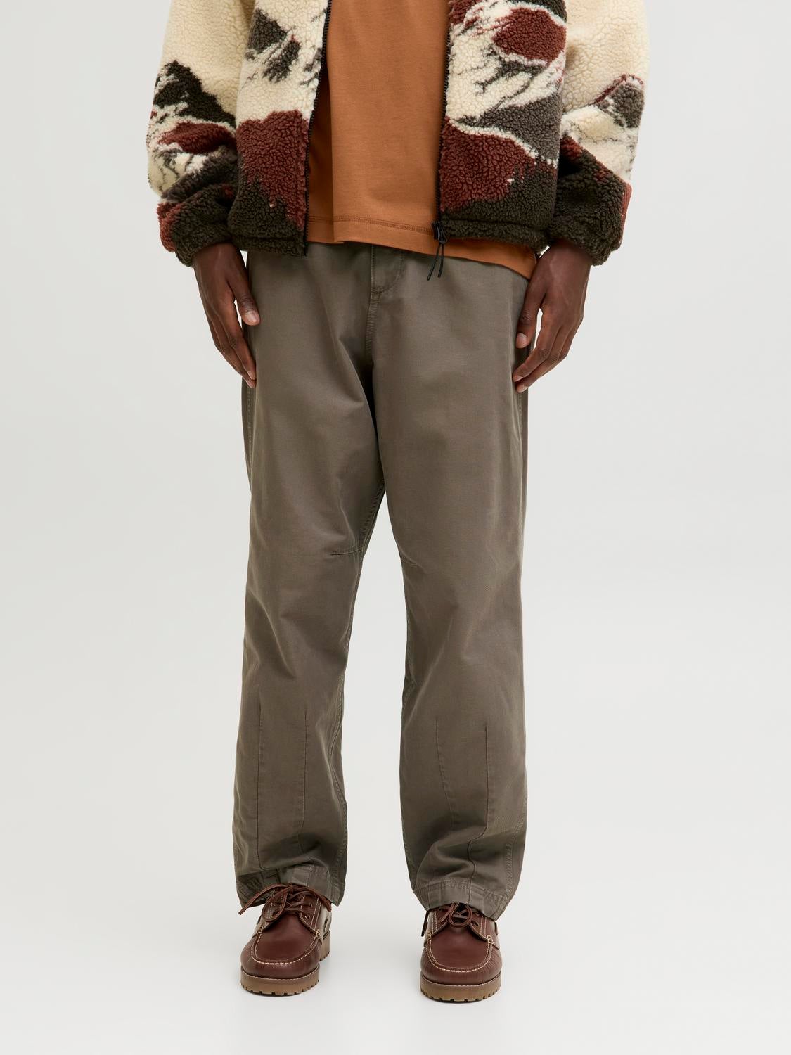 Barrel Fit Chino Hose