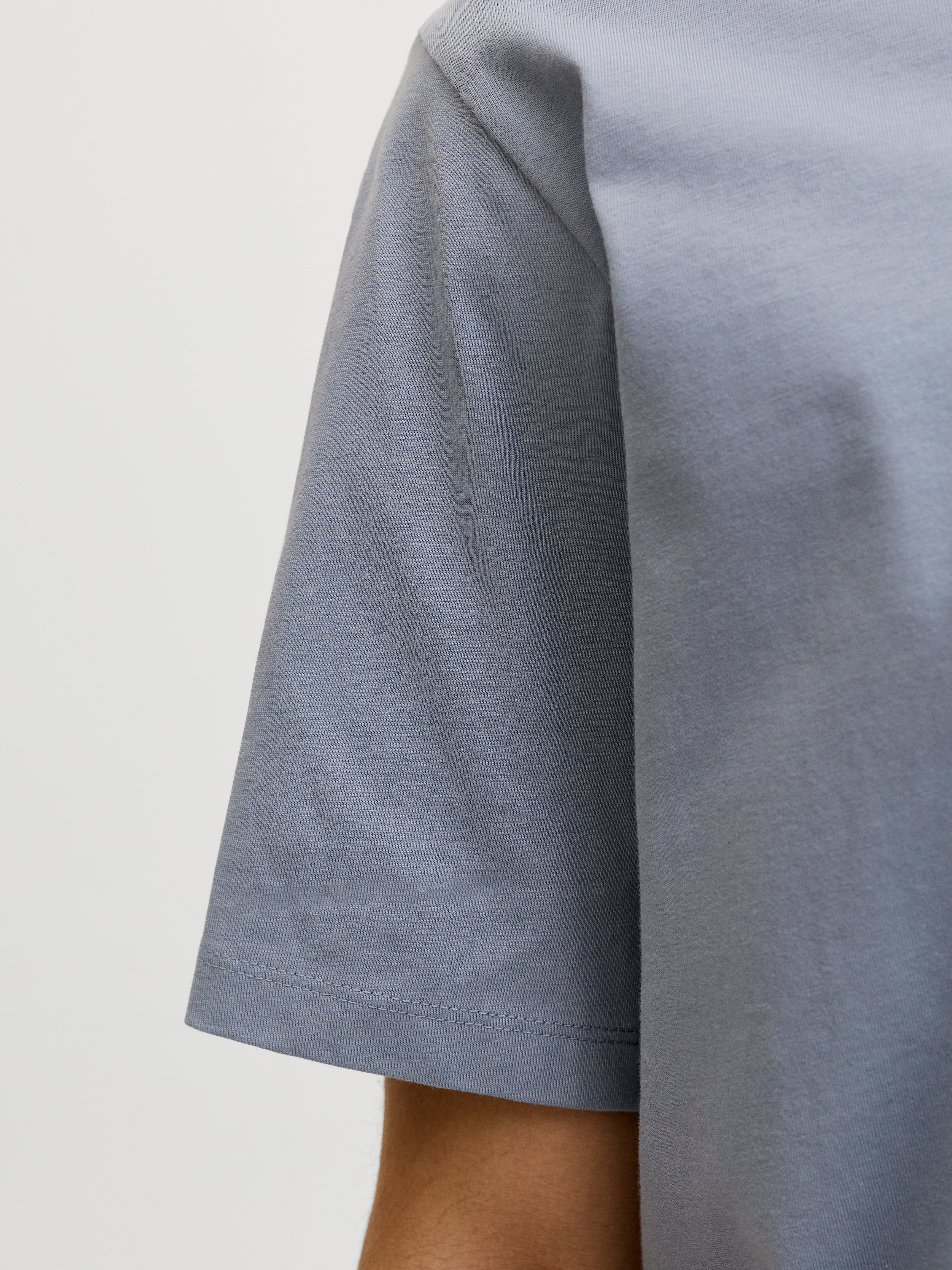 Thumbnail - Plus Size T-shirt