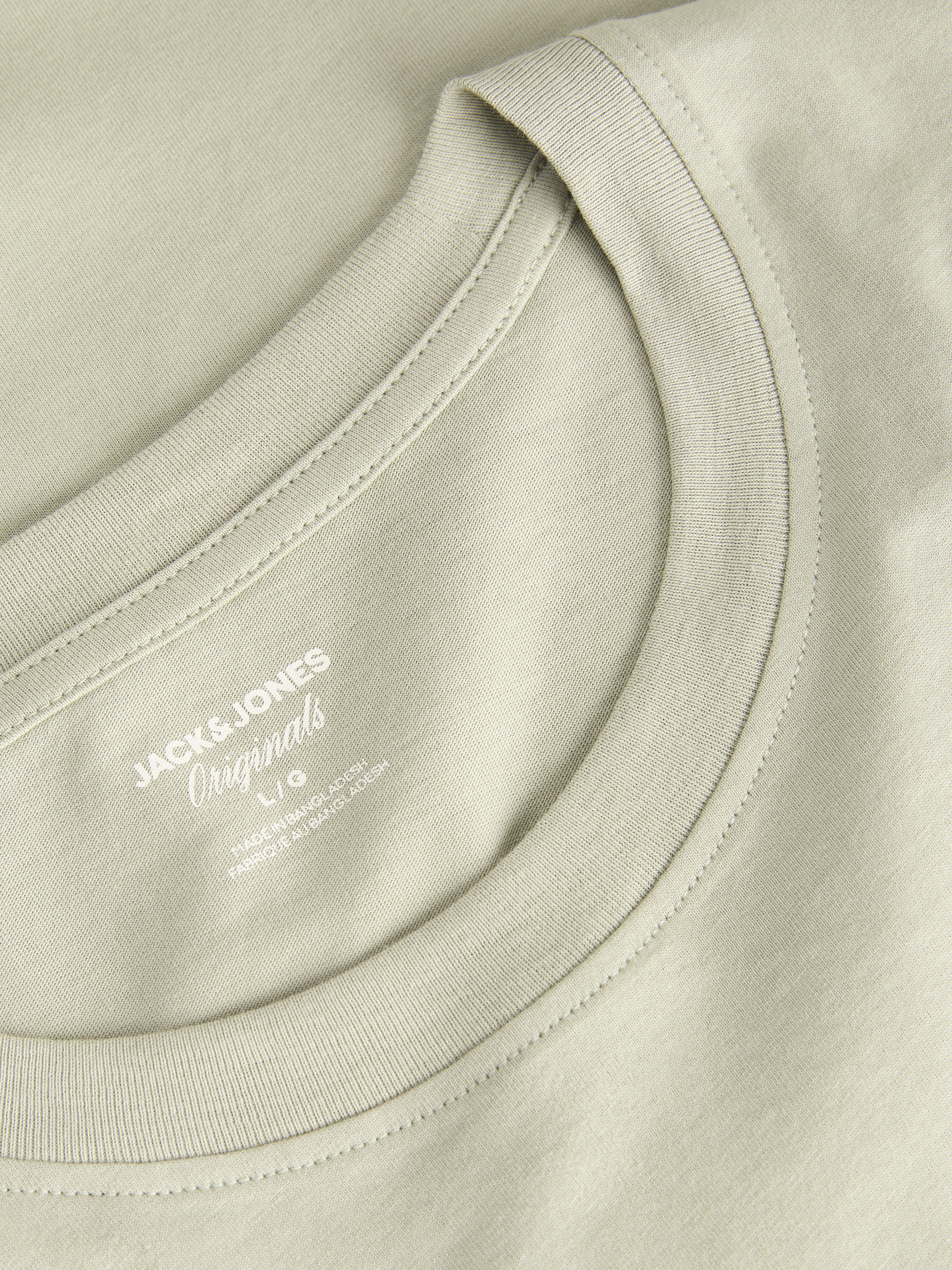 Thumbnail - Plus Size T-shirt